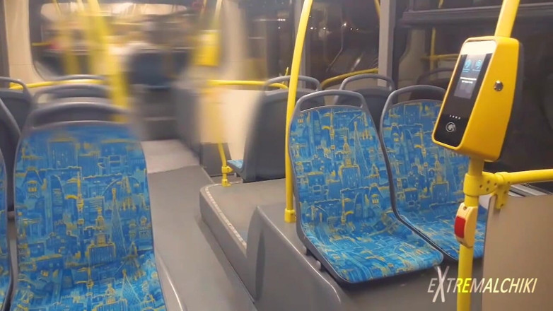 Extremalchiki: Veřejné anální šukání v autobuse