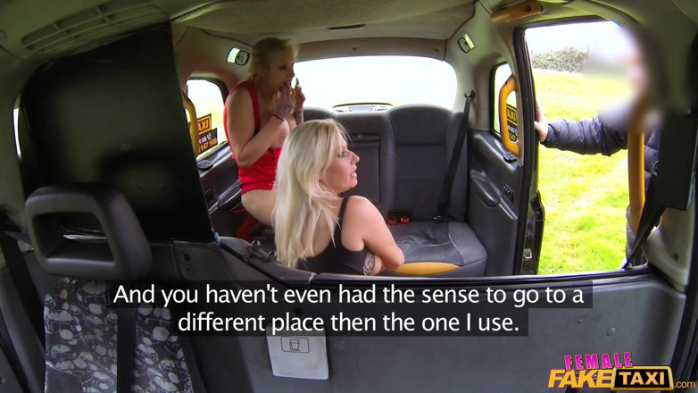 Female Fake Taxi: Famale nep-taxi - onverzadigbare geile blondines taxi neuken