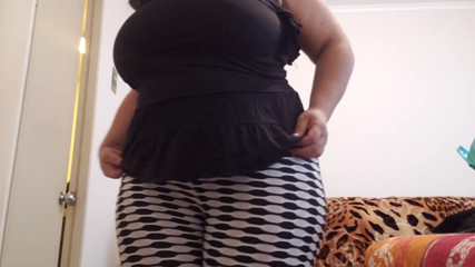 Riderqueen: Srepmommy își probează pantalonii strâmți