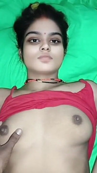 आज मेरे ससुर ने मेरी चुदाई की। मेरे ससुर ने मुझे अच्छी तरह से चोदा। मैं एक भारतीय लड़की हूं।