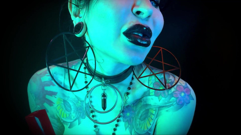 Baal Eldritch: Hallows Eve Gothic Lips - Halloween, bibir hitam, goth, sudut pandangan...