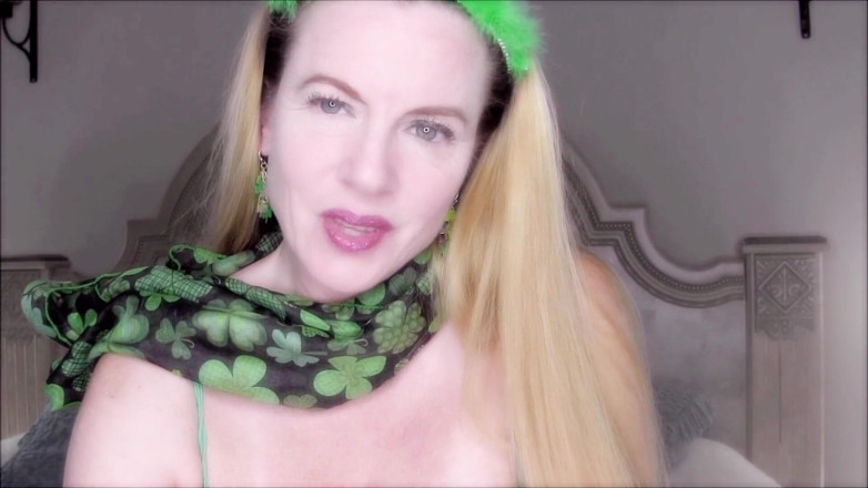 Nikki Nevada: St Patrick Günü baştan aşağı parti yapıyor - dildo sikişi ve 31...