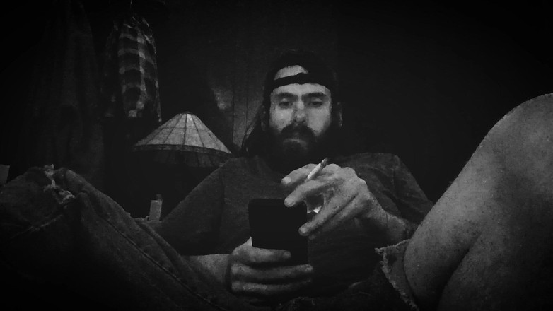 Rob Strokes: Куря сигарету