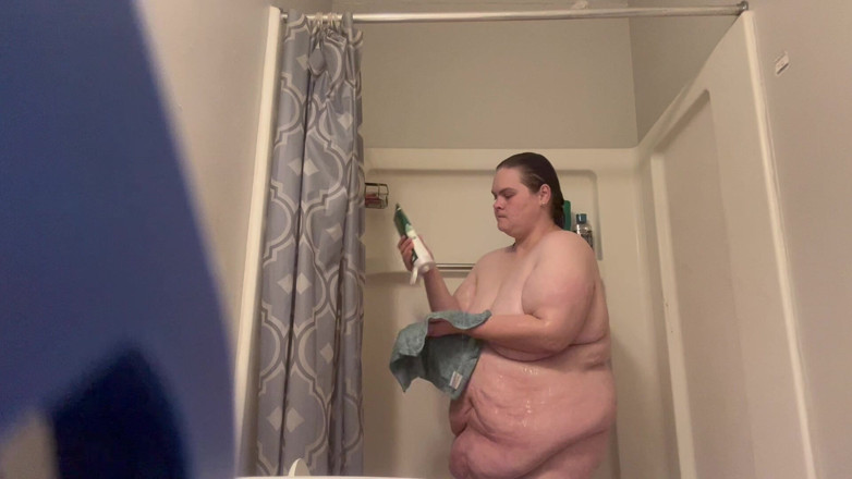 Fat Goddes: ashlil moti kutiya shaavar leti hai