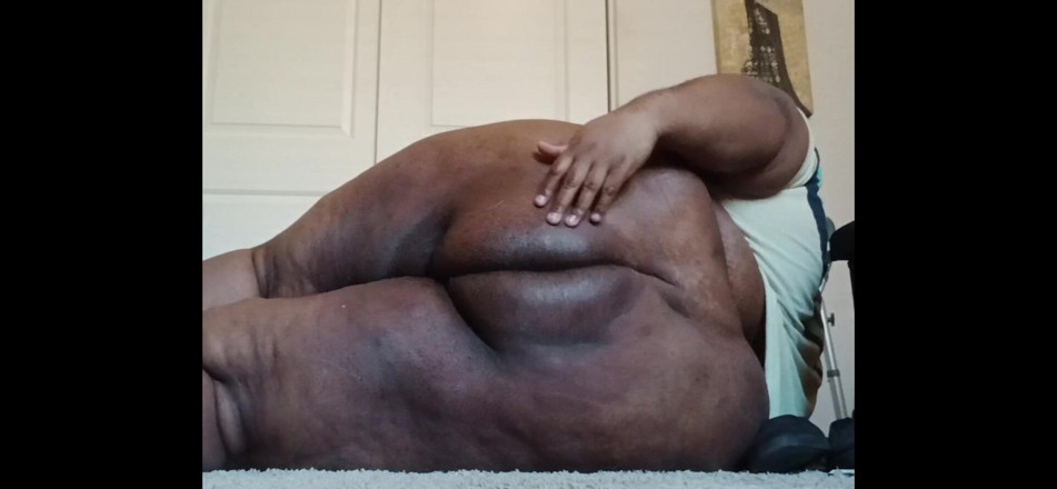 FantomeBi: Ebony Superchub Sissy Takes Anal Plugs and Dildo for the...