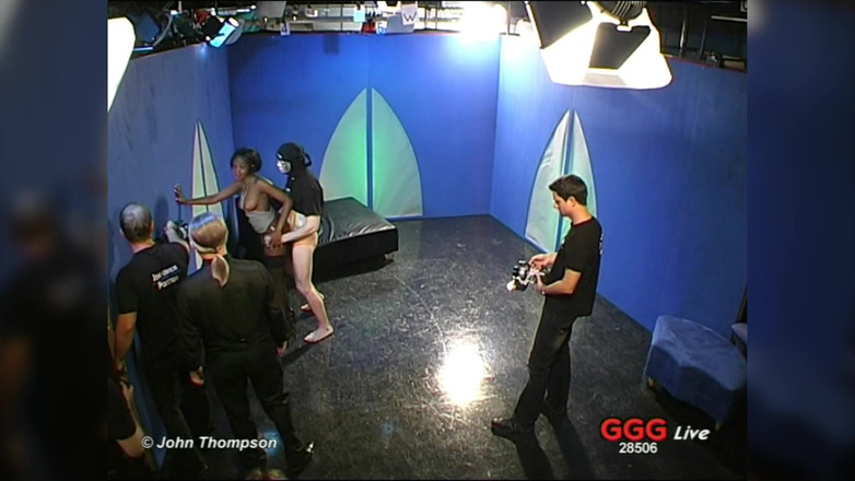 German Hardcore Gangbang GGG: Ggg - 구멍이 남지 않습니다.