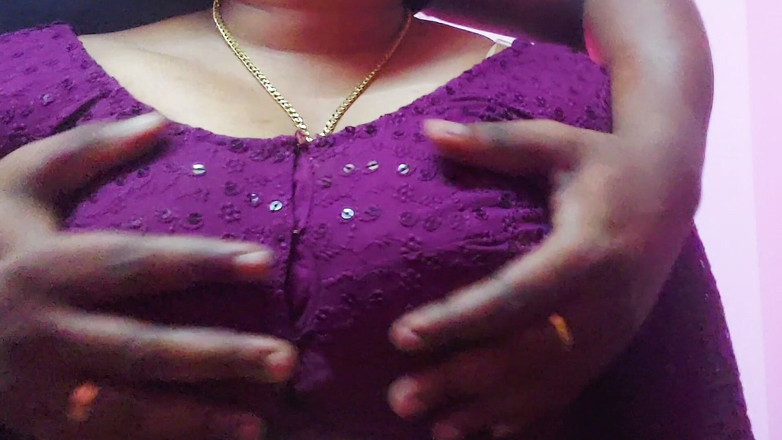 Desi Mohini: デシ・ホットなインド人教師、生徒による一人のセックス