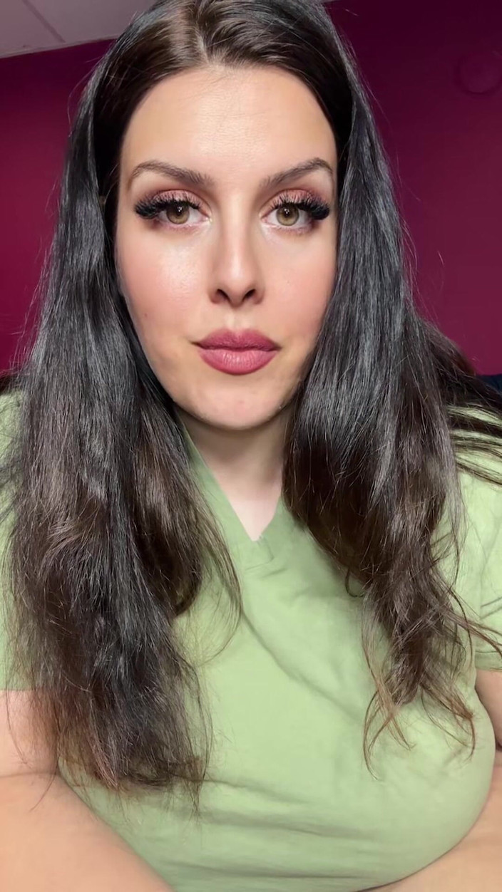 Young_strawberry: Üvey anne say:elin acıdı üvey annenin seni sıvazlamasına izin ver