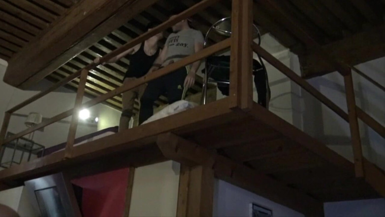 FRENCH AMATORS SEXTAPES: O tânără de 20 de ani face prima ei pornografie
