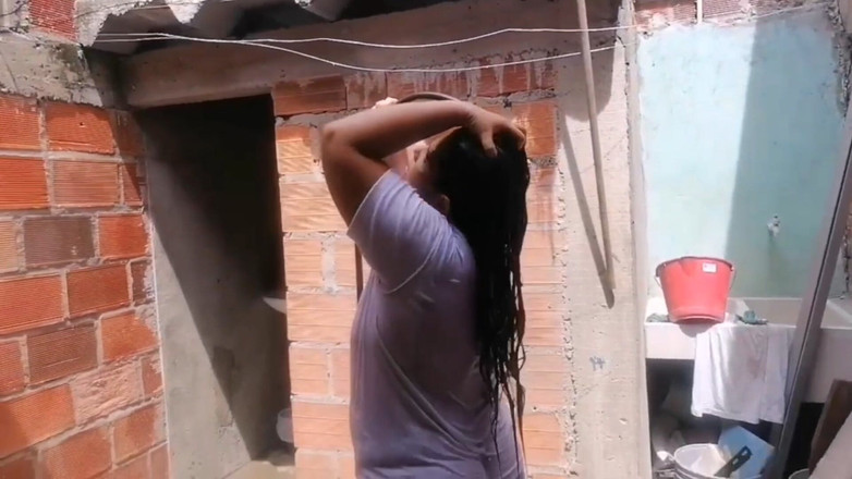 Adribella69: 哥伦比亚胖美女炫耀她的大屁股