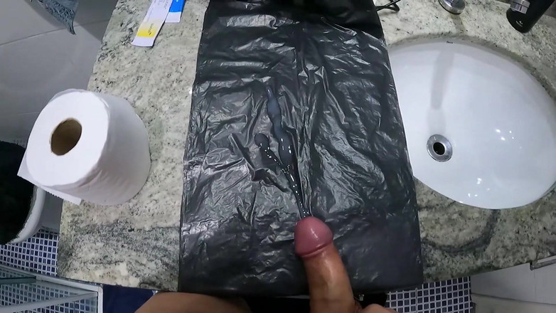 Agatha Lyra: Handjob nhanh chóng và ngon.