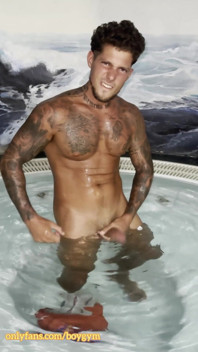 My Semihard Cock Cums in the Jacuzzi with No Touch!