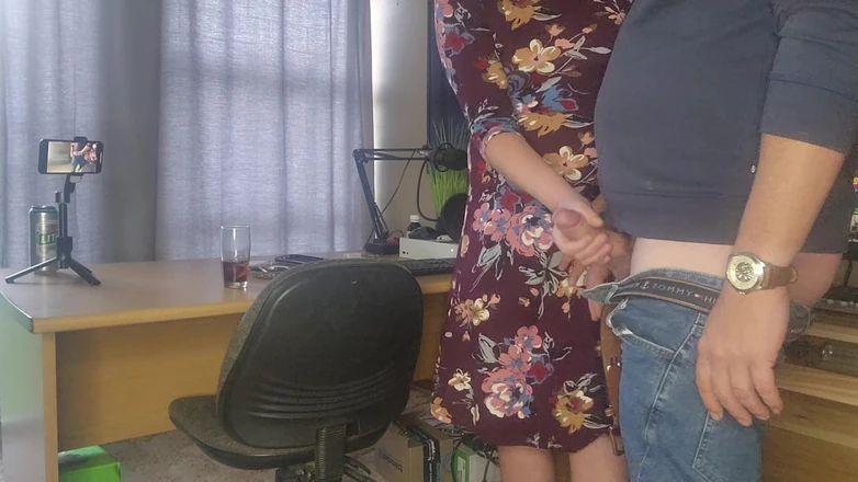 Sparowdox: सौतेली मम्मी ने सोने से ठीक पहले मुझे ofd को झटका देने में मदद की