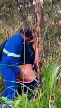 Worker Fucks in the Bush Strangers