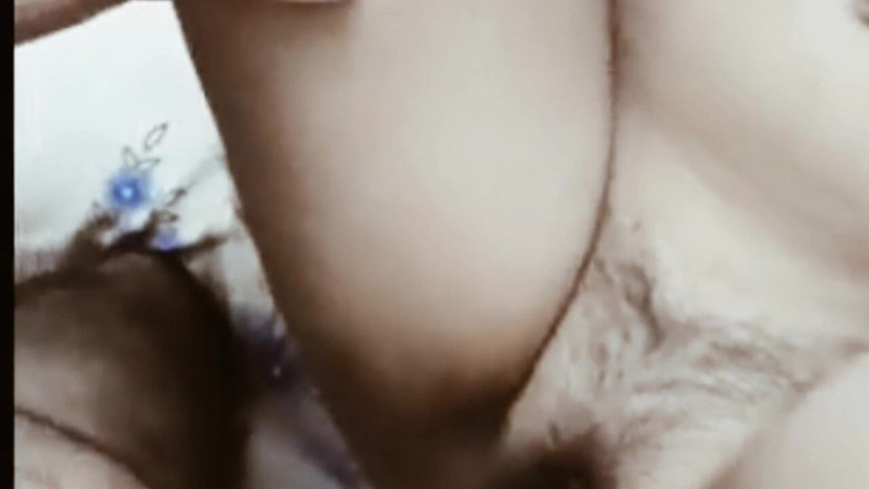 Joya Malik: India señora follada duro por su amante