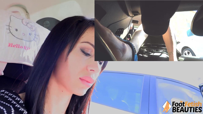 Foot Fetish HD: Daniela loves pedal pumping