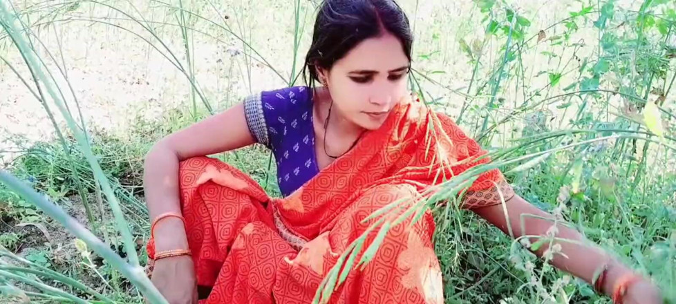 Renudbf: Joven marido se folla a su esposa afuera (audio hindi completo)