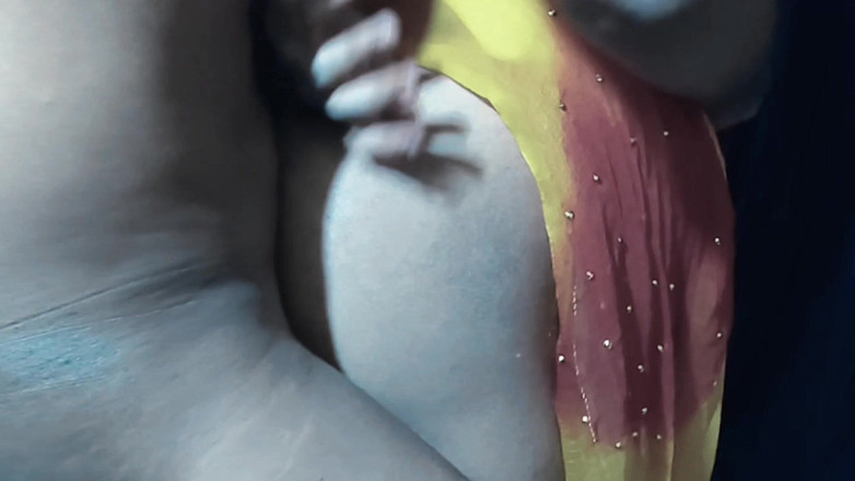 Hotpooja86900: O părăsesc pe cumnata mea