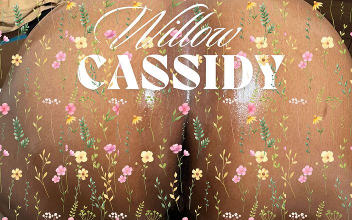 WillowCassidy: Willow Cassidy senin için boşalıyor ve fışkırtıyor baba