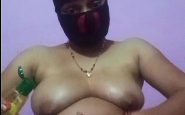 Sexy gunjan: Desi Aunty Remove Her Dress and Nude Massage Her Full...