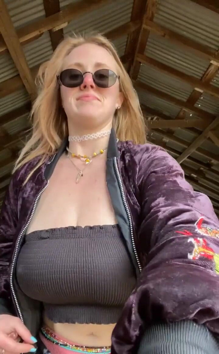 April Sparx: 私は照明が好きでした、そしてあなたもそうであることを願っています。