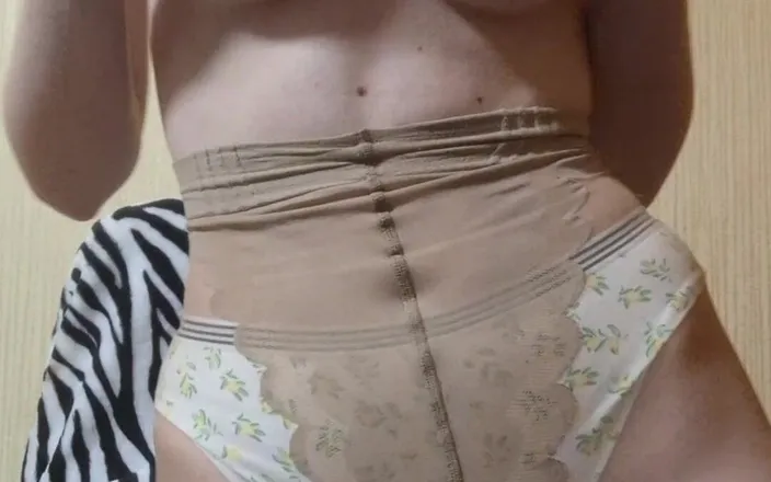 ElzaKom: This Videos Is What You Want, Right?
