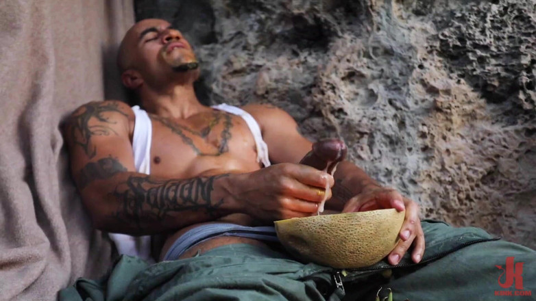 Kinky Bites Gay: King Noire: Man Vs. Mango