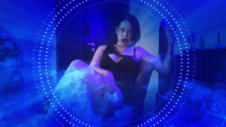 Goddess Misha Goldy: 受虐狂为你准备的失败者咒语！一次又一次地重复！