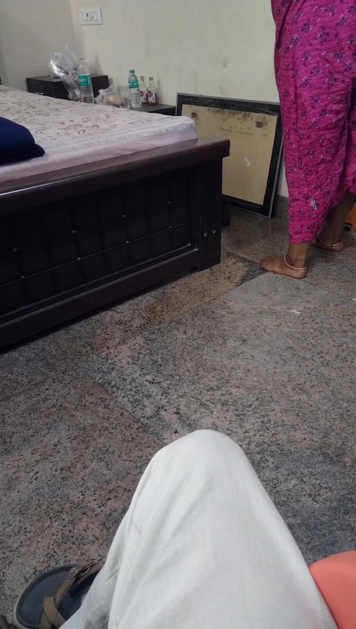 Tamil lesbian: Spettacolo bollente per le gambe sexy