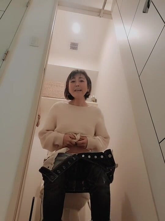 Mayumi Kanzaki: Olgun Kadının Günlük Tuvalet Durumu