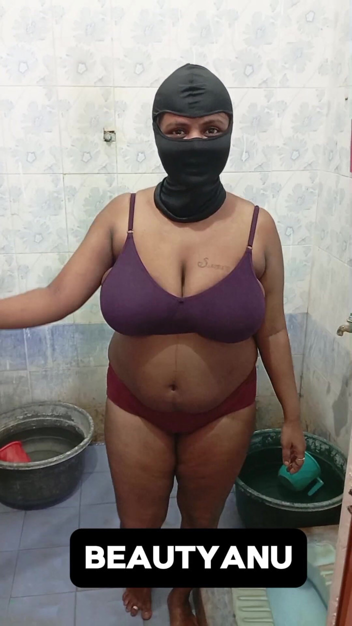 BeautyAnu: ciocia seks z sąsiadem