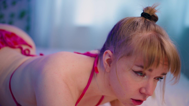 Jolie Lyon: Cewek semok di tempat pijat