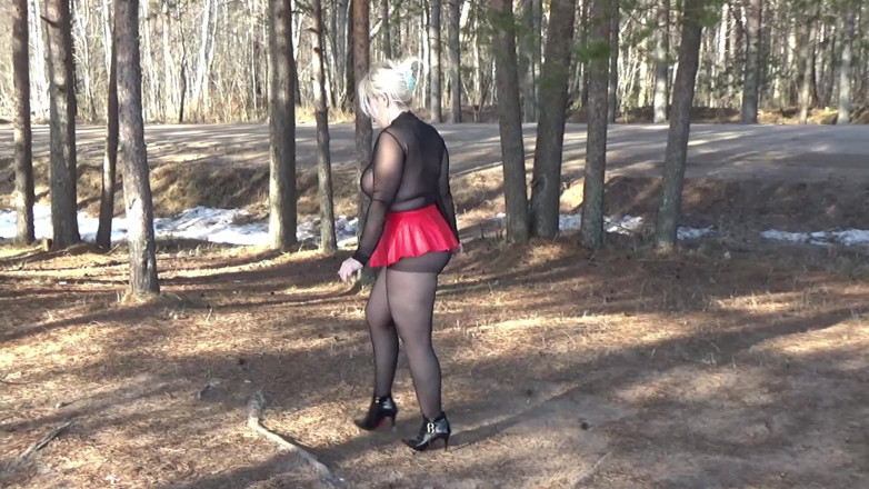 RedRoseRus: Microssaia Sexy - Caminhada ao Ar Livre