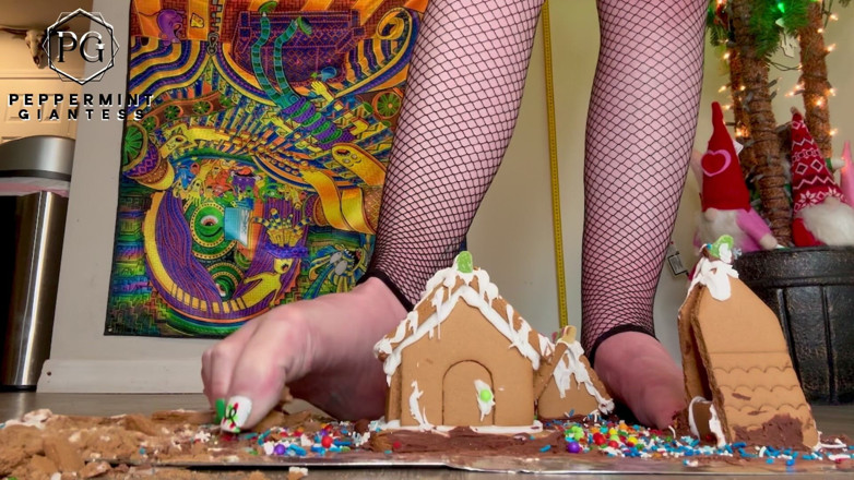 Peppermint Giantess: 내 진저브레드 하우스를 슬로우 모션으로 파괴하는 자이언트 크리스마스 마을 슬로모 크러시