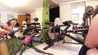 Miss Lilith devil: Sport excité avec éjaculation