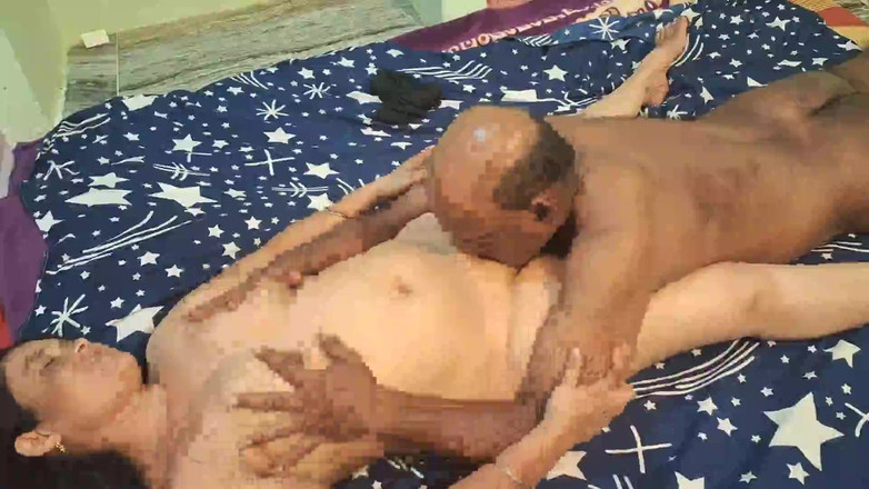 Sexy sindu: Hintli amatör çift mükemmel sikişiyor