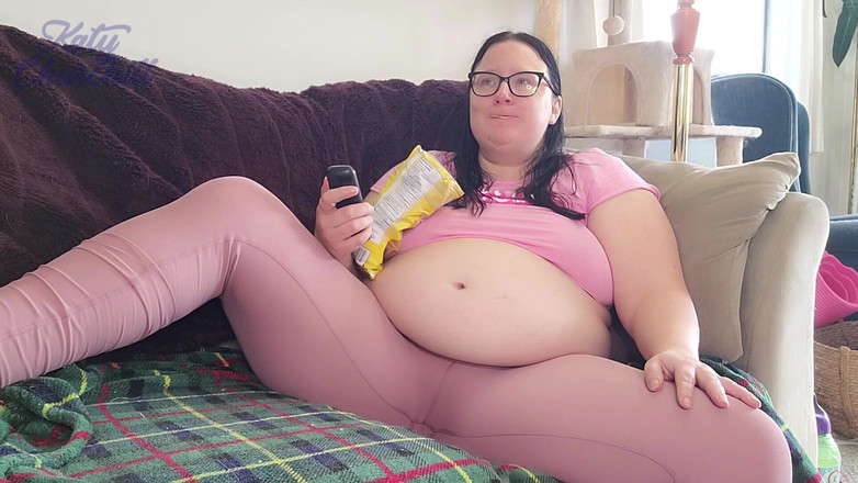 Katy Churchill: Gorda baba mijando em todos os lugares