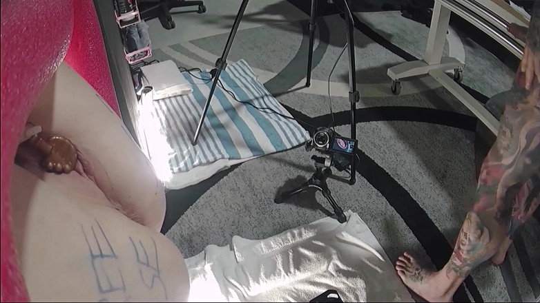 Phoenix Rizin': Orgasmy a gloryholes