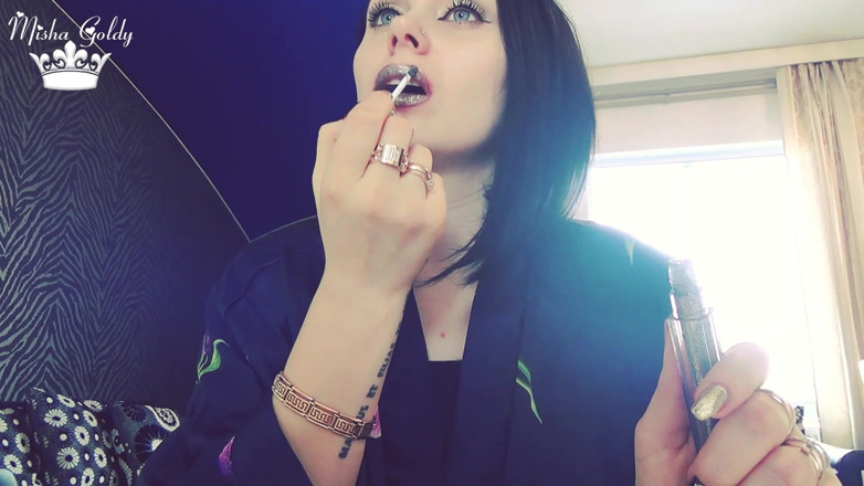Goddess Misha Goldy: Tachinare cu buze argintii