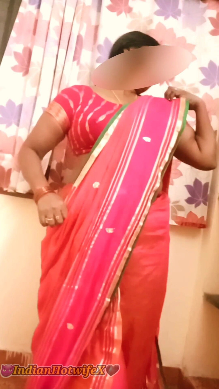 RenuRaj: Cô vợ bbw Tamil Latha khỏa thân saree trêu chọc &amp;...