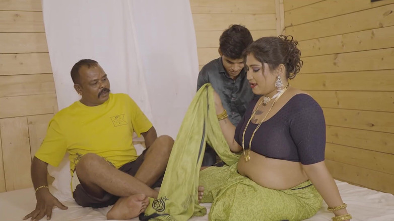 Uncutadda: Nachbarin bhabhi hat sex mit stiefvater, hardcore-dreier