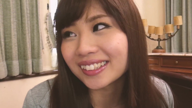 JAPAN IN LOVE: Asijská prsa scéna-4_busty japonská teenagerka má ráda, když je nastříkáno...