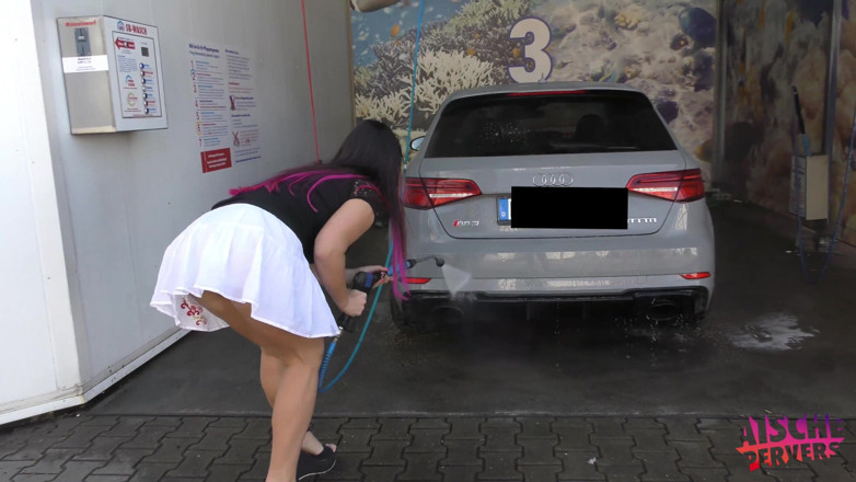 Aische Pervers: 彼女の顔にまっすぐな精液の1つの大きな負荷