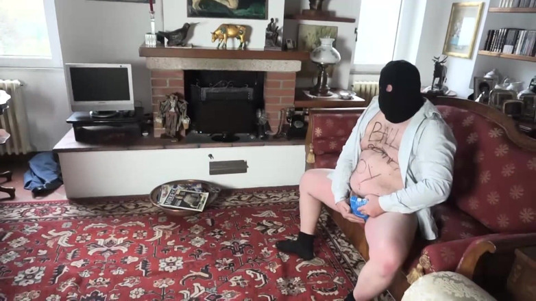 Lady Mesmeratrix Official: Ballbusting slave!!!