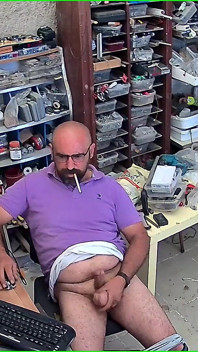 Tati urs surprins pe camera de securitate