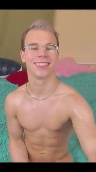 A Little Oil Flexing, for All You Muscle Lovers. to Get You in the Mood!