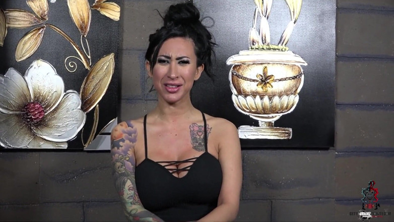 Get your knees Dirty: Lily-lane