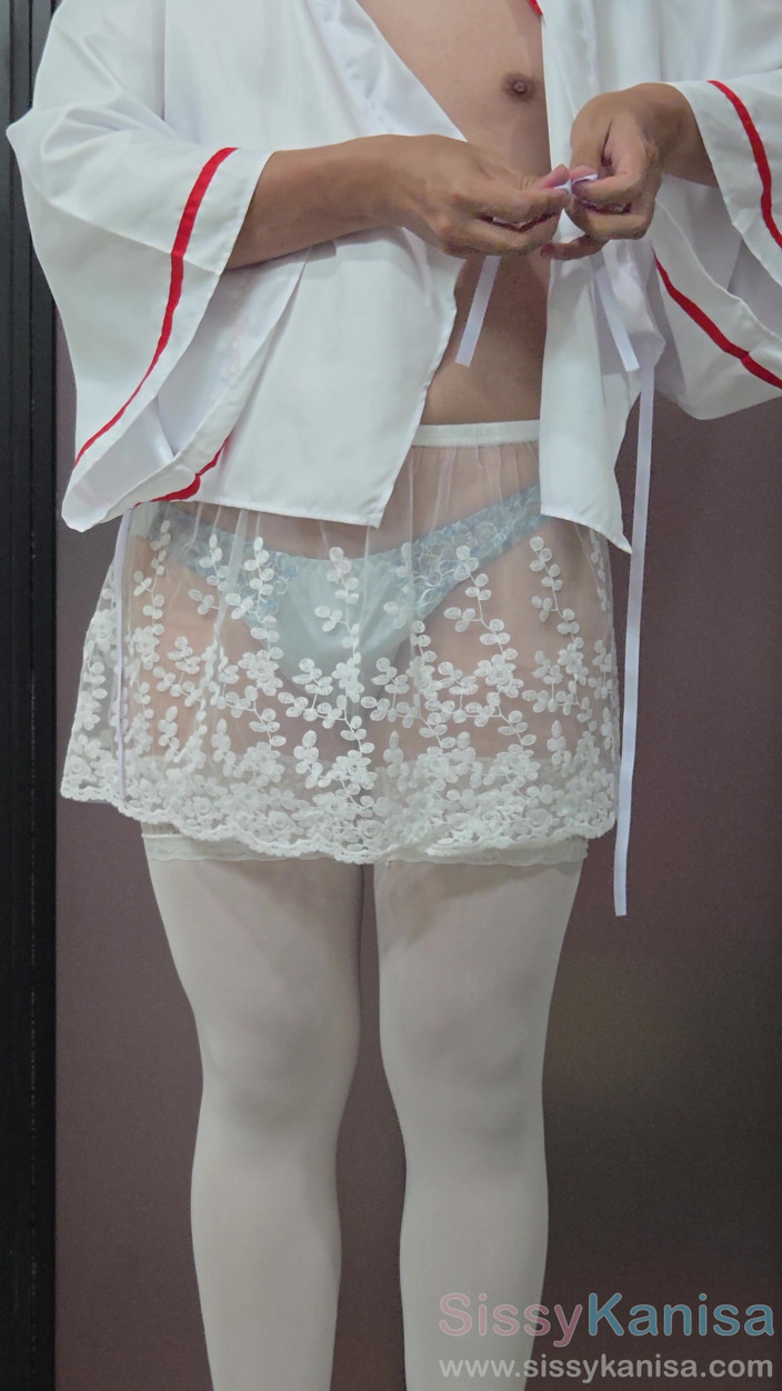 SissyKanisa: Sissy Kanisa Short Skirt Miko Cosplay Ep1: Oblékání