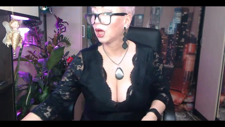 AimeeParadise: Hot Dancing Sexy Stepmommy, as Well as Her Solo Masturbation...