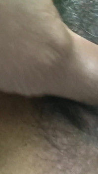 女仆在床上和她的软管主人享受一天